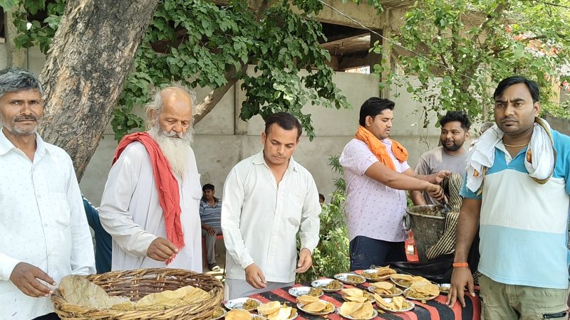 श्रद्धालुओं की सेवा में जुटे राया वासी, जगह-जगह भंडारे और शरबत के स्टॉल लगाकर कर रहे सेवा