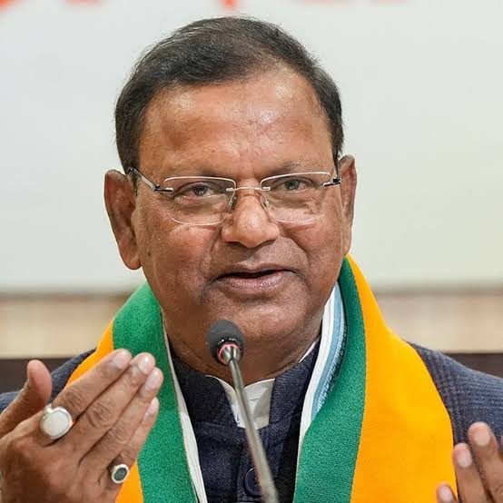 उत्तर प्रदेश भाजपा की नई टीम का ऐलान: पंकज चौधरी ने जारी की प्रदेश कार्यकारिणी की सूची, अनुभवी और युवा चेहरों का संतुल