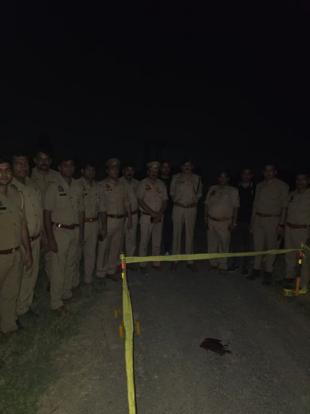 मथुरा पुलिस की बड़ी कार्रवाई: हत्या के दो वांटेड अपराधी मुठभेड़ में गिरफ्तार, पैर में लगी गोली
