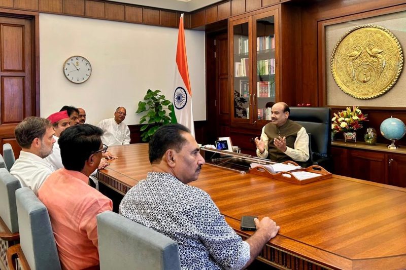 संसद में गूंजेगी छात्रों की आवाज़: परीक्षा संकट और लाठीचार्ज पर विपक्ष का सरकार पर तीखा हमला