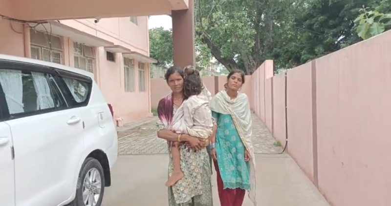 मथुरा छेड़छाड़ का विरोध करने पर दबंगों ने घर में घुसकर की मारपीट SSP से न्याय की गुहार